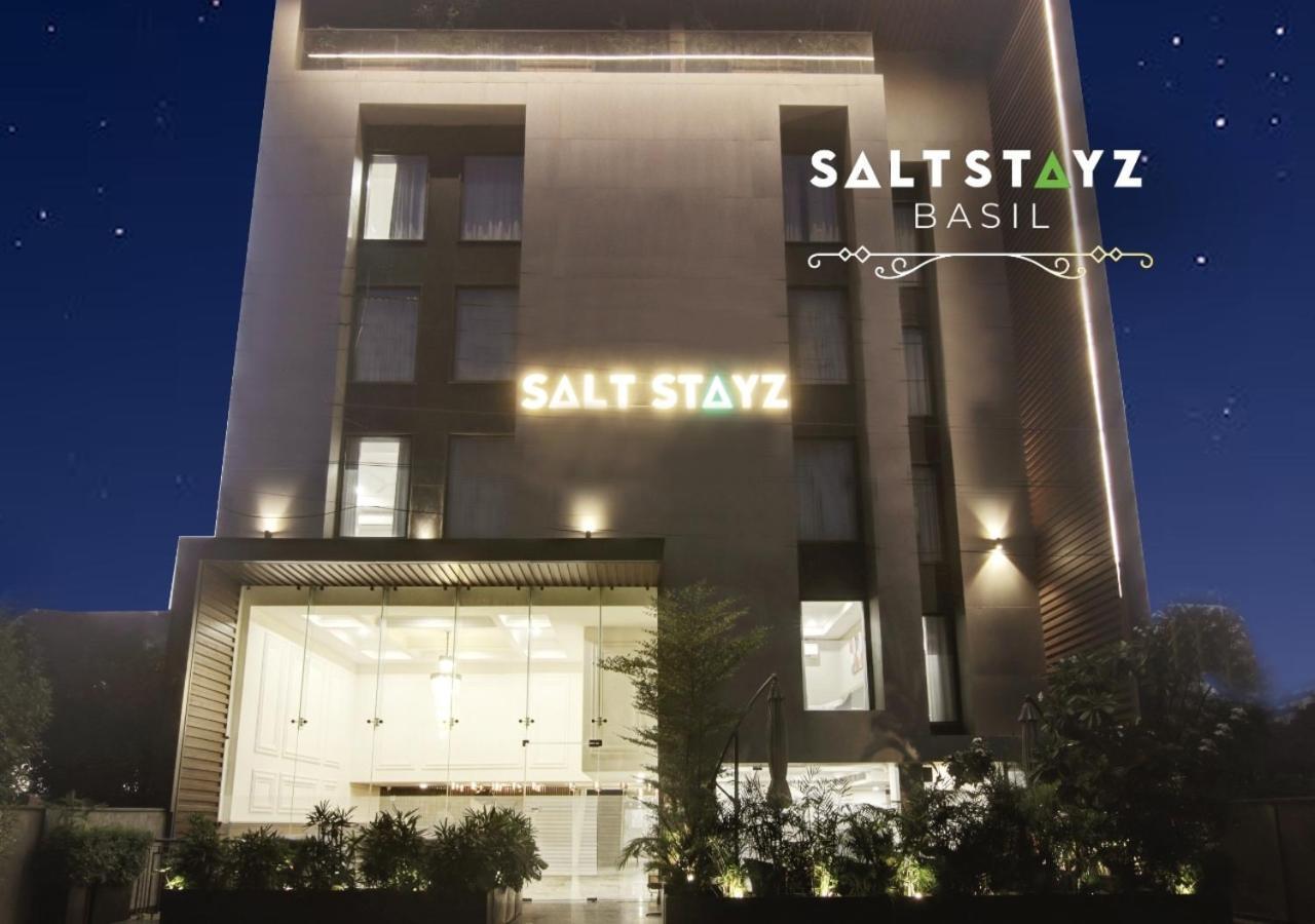 Saltstayz Basil - Near Golf Course Road & Extension Road 古尔冈 外观 照片